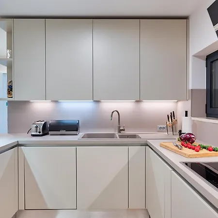 Atalanta With Heated Pool Near The Вилла *