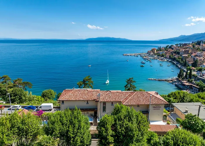 Villa Atalanta With Heated Pool Near The *