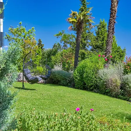 Atalanta With Heated Pool Near The Villa