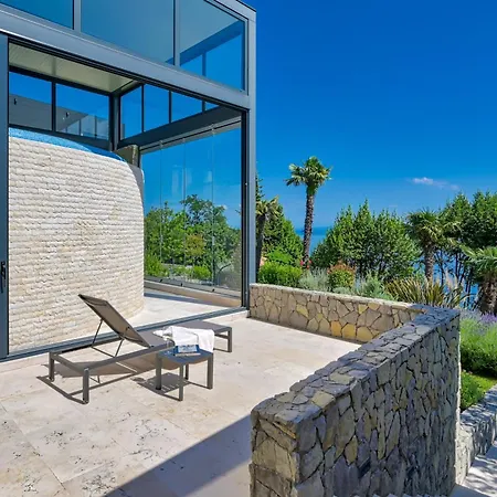 Atalanta With Heated Pool Near The Villa