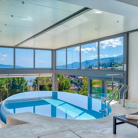 Atalanta With Heated Pool Near The Villa Opatija