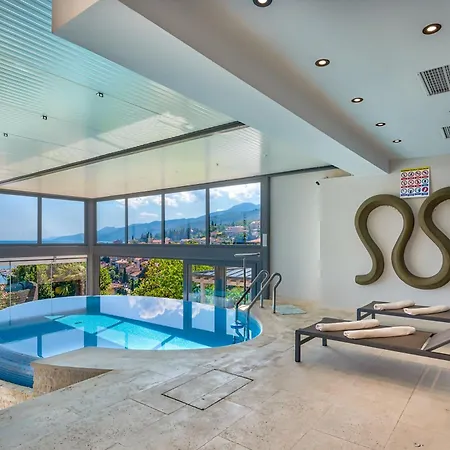Atalanta With Heated Pool Near The Opatija