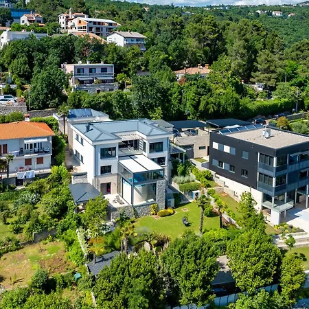 Atalanta With Heated Pool Near The Villa Opatija