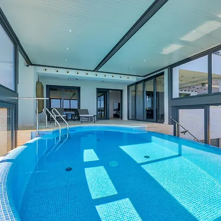 Atalanta With Heated Pool Near The *