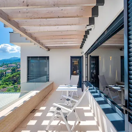 Villa Atalanta With Heated Pool Near The *