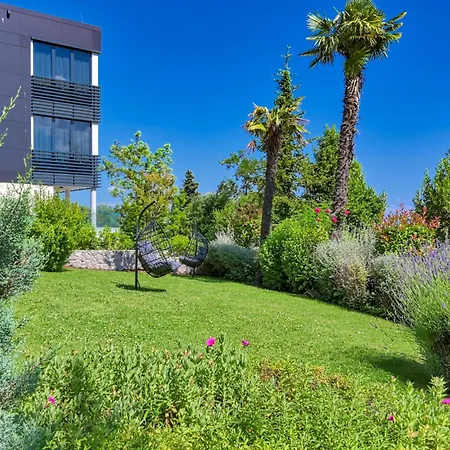 Atalanta With Heated Pool Near The אופטיה