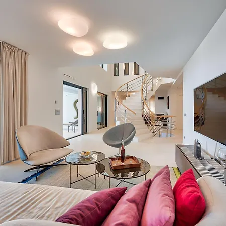 Atalanta With Heated Pool Near The *