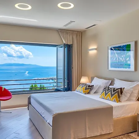 Villa Atalanta With Heated Pool Near The