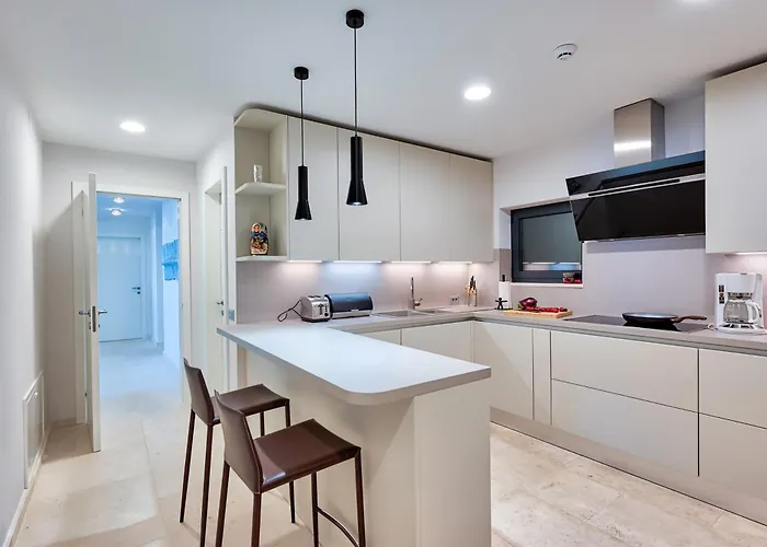 וילה Atalanta With Heated Pool Near The