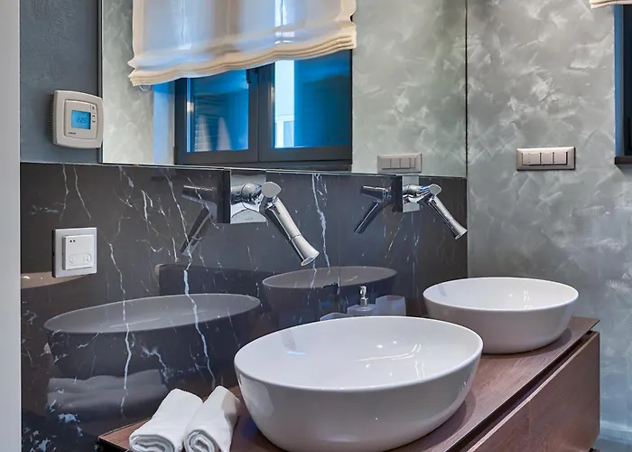 Atalanta With Heated Pool Near The * אופטיה