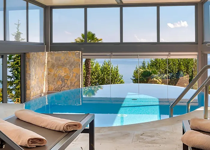 Atalanta With Heated Pool Near The וילה אופטיה