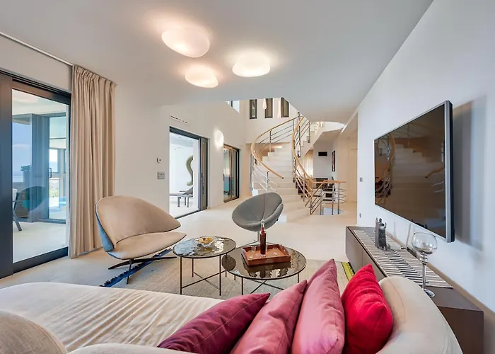 Atalanta With Heated Pool Near The *