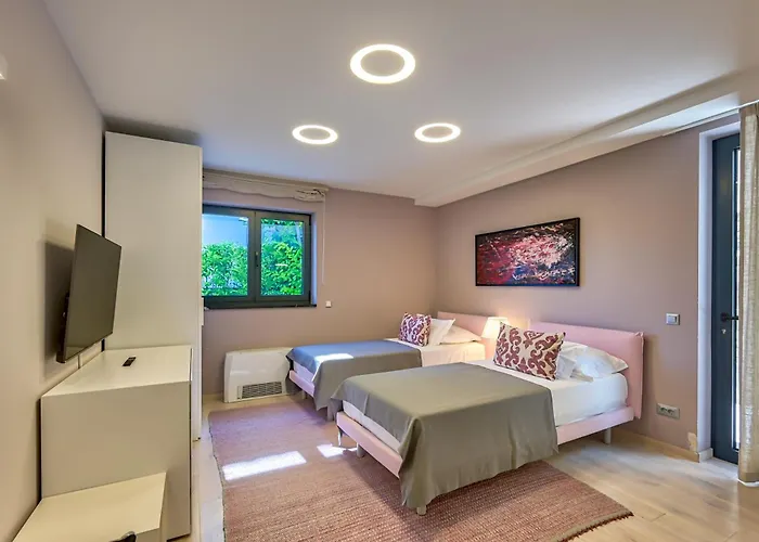 Atalanta With Heated Pool Near The