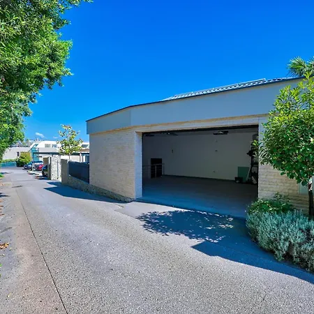 Atalanta With Heated Pool Near The Villa