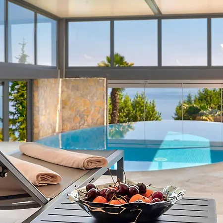 Villa Atalanta With Heated Pool Near The Opatija