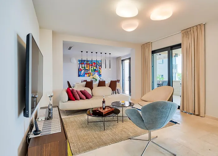 Atalanta With Heated Pool Near The *